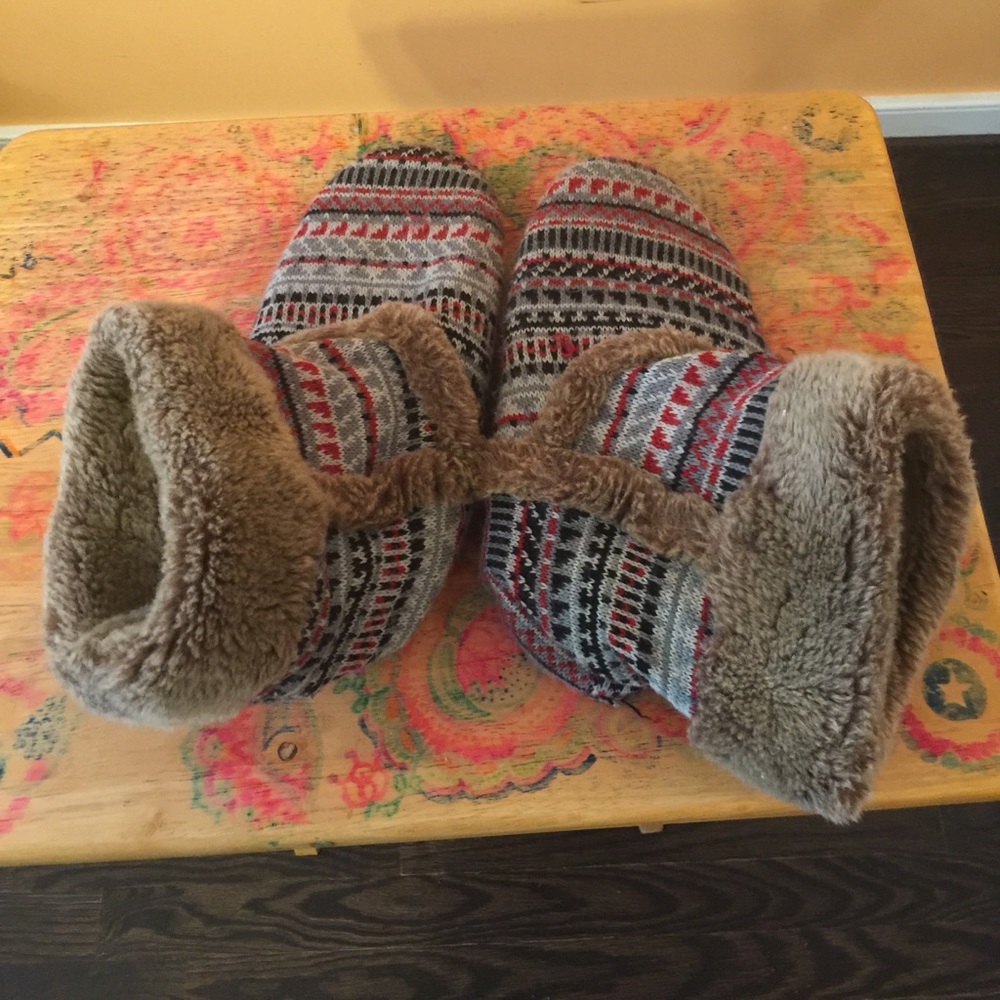 Isotoner Knit Slipper Boots 🧶
